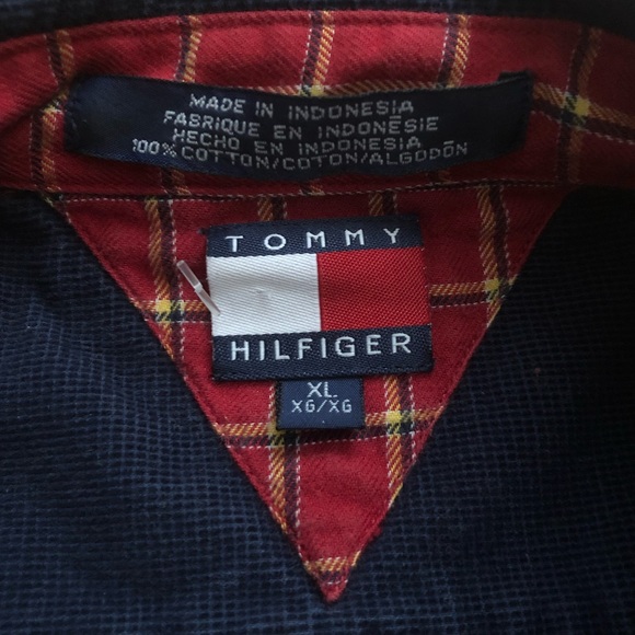 Tommy Hilfiger button up - Picture 3 of 3